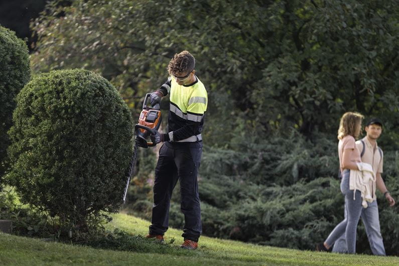 Aku plotostřih 522iHD60 (bez akumulátoru a nabíječky) Husqvarna